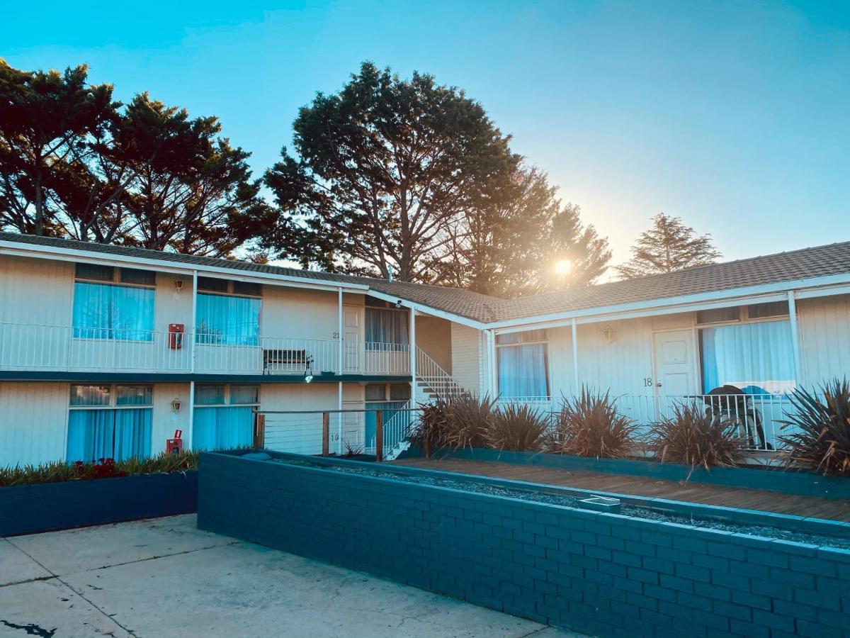 Redhill Cooma Motor Inn Eksteriør bilde