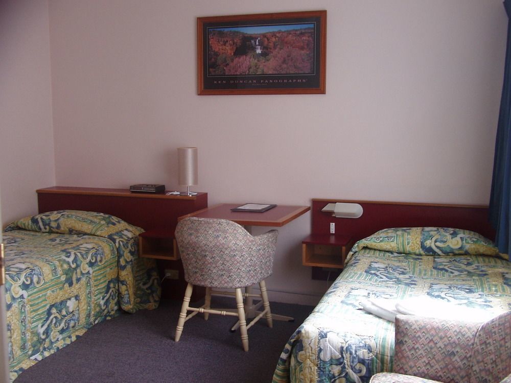 Redhill Cooma Motor Inn Eksteriør bilde