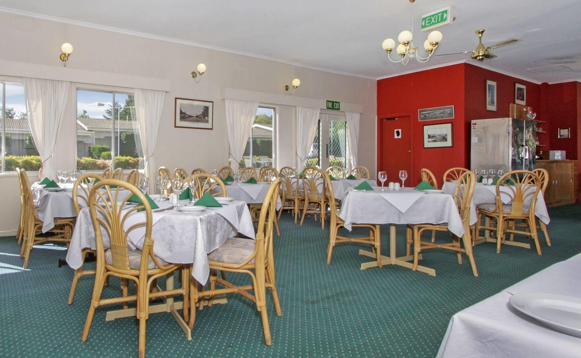 Redhill Cooma Motor Inn Eksteriør bilde