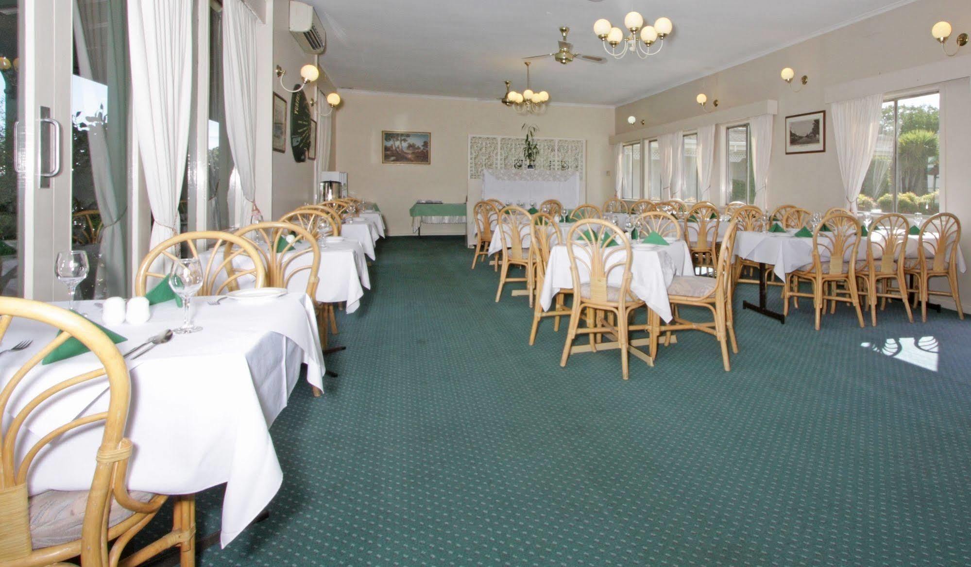 Redhill Cooma Motor Inn Eksteriør bilde