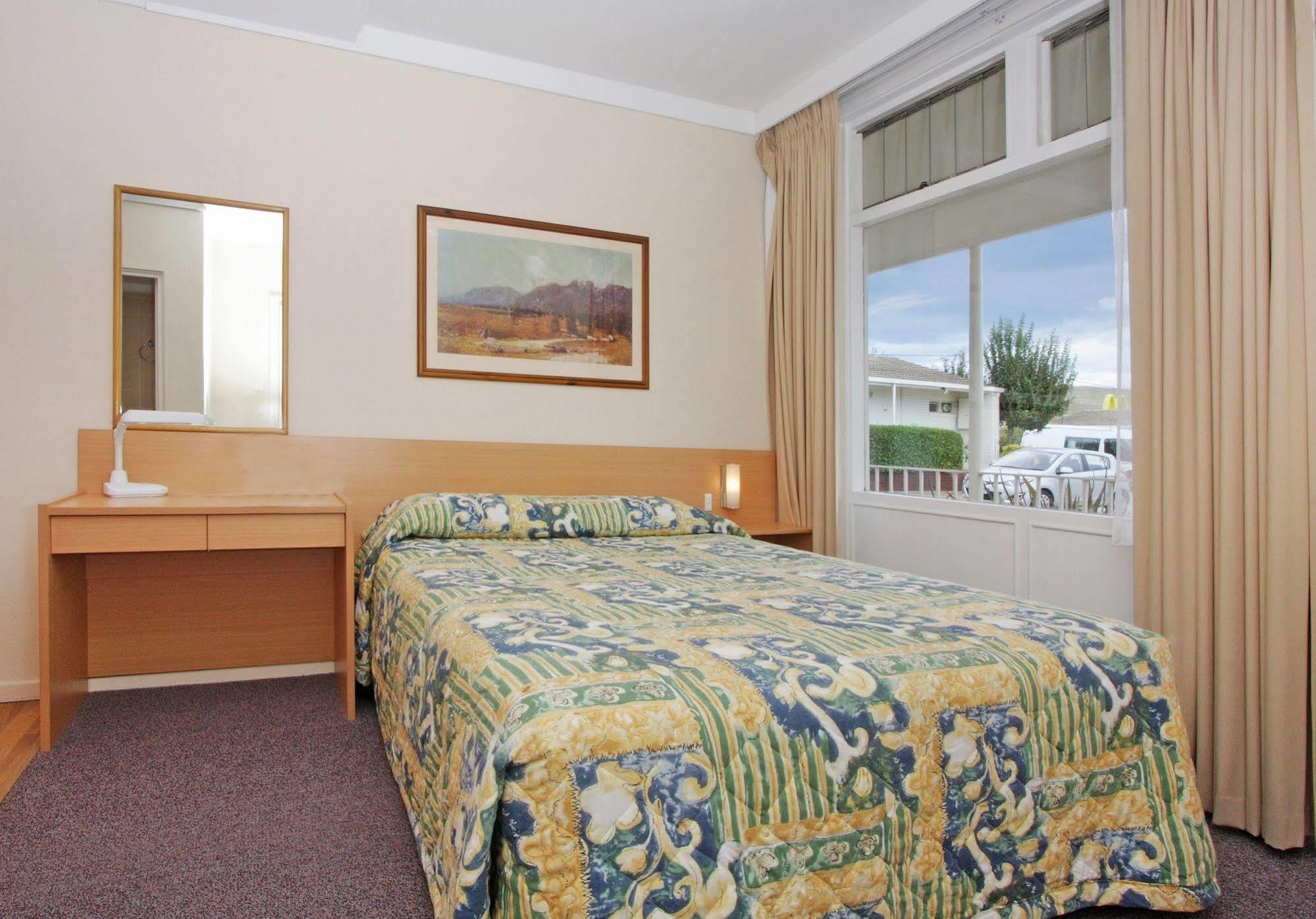 Redhill Cooma Motor Inn Eksteriør bilde