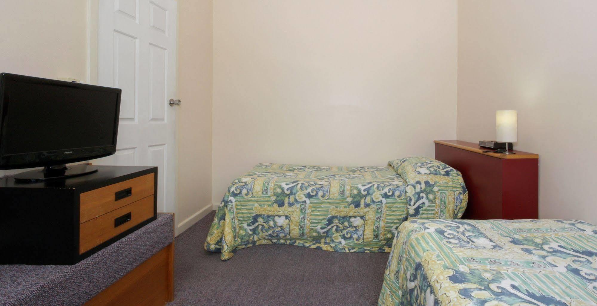Redhill Cooma Motor Inn Eksteriør bilde