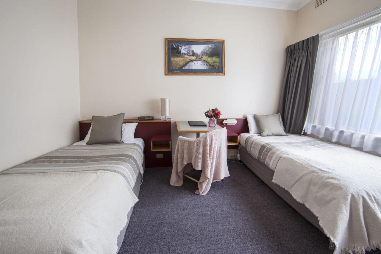 Redhill Cooma Motor Inn Eksteriør bilde