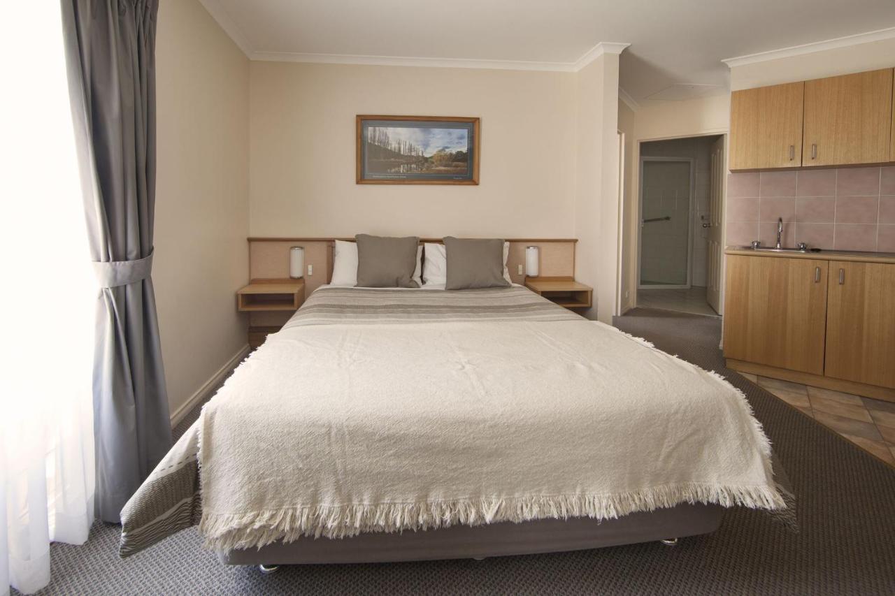 Redhill Cooma Motor Inn Eksteriør bilde